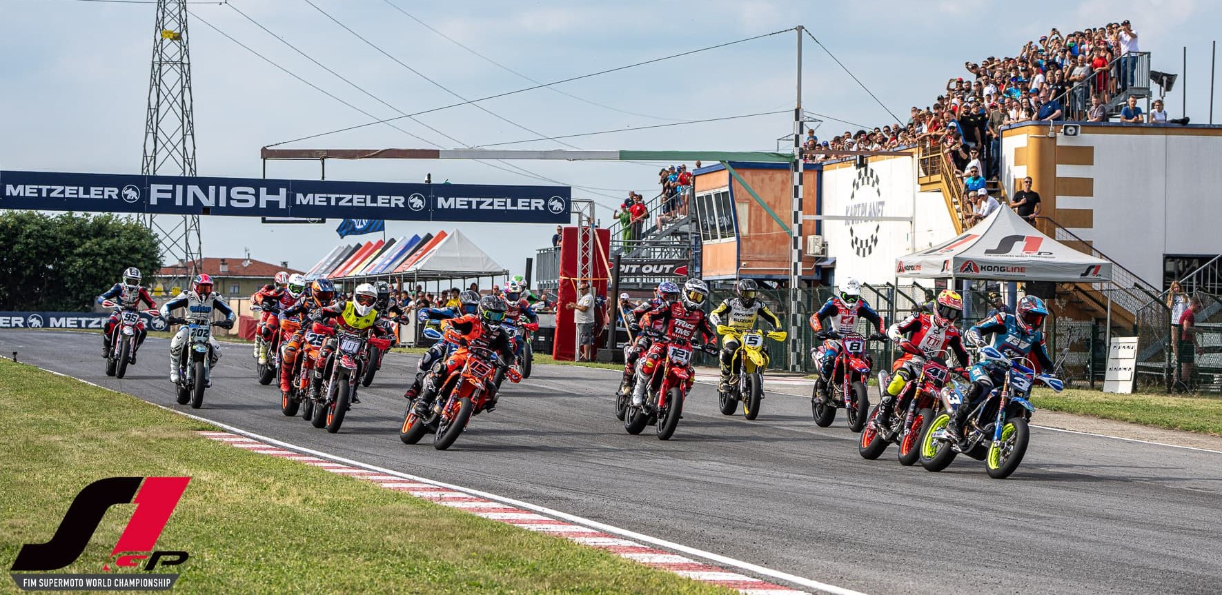 Départ groupé du Championnat du monde Supermotard S1GP en Sardaigne